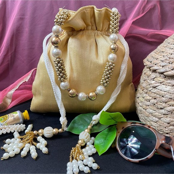 NWT Silver beaded bridal potli clutch zardozi embroidered purse for bridal purse - Picture 3 of 5